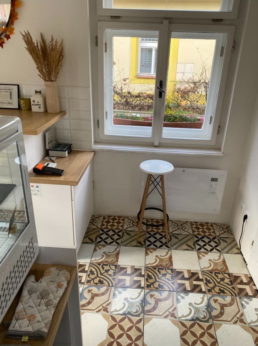 Prenájom nebytového priestoru 30 m², V Kapslovně, Praha, Praha Prenájom nebytového priestoru 30 m², V Kapslovně, Praha, Praha