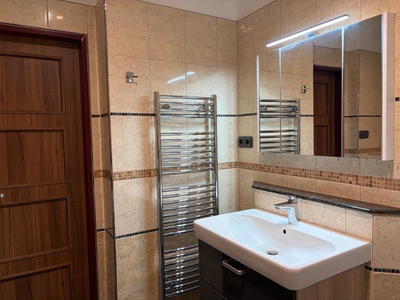 Prenájom bytu 2-izbový 43 m², Žateckých, Praha, Praha Prenájom bytu 2-izbový 43 m², Žateckých, Praha, Praha