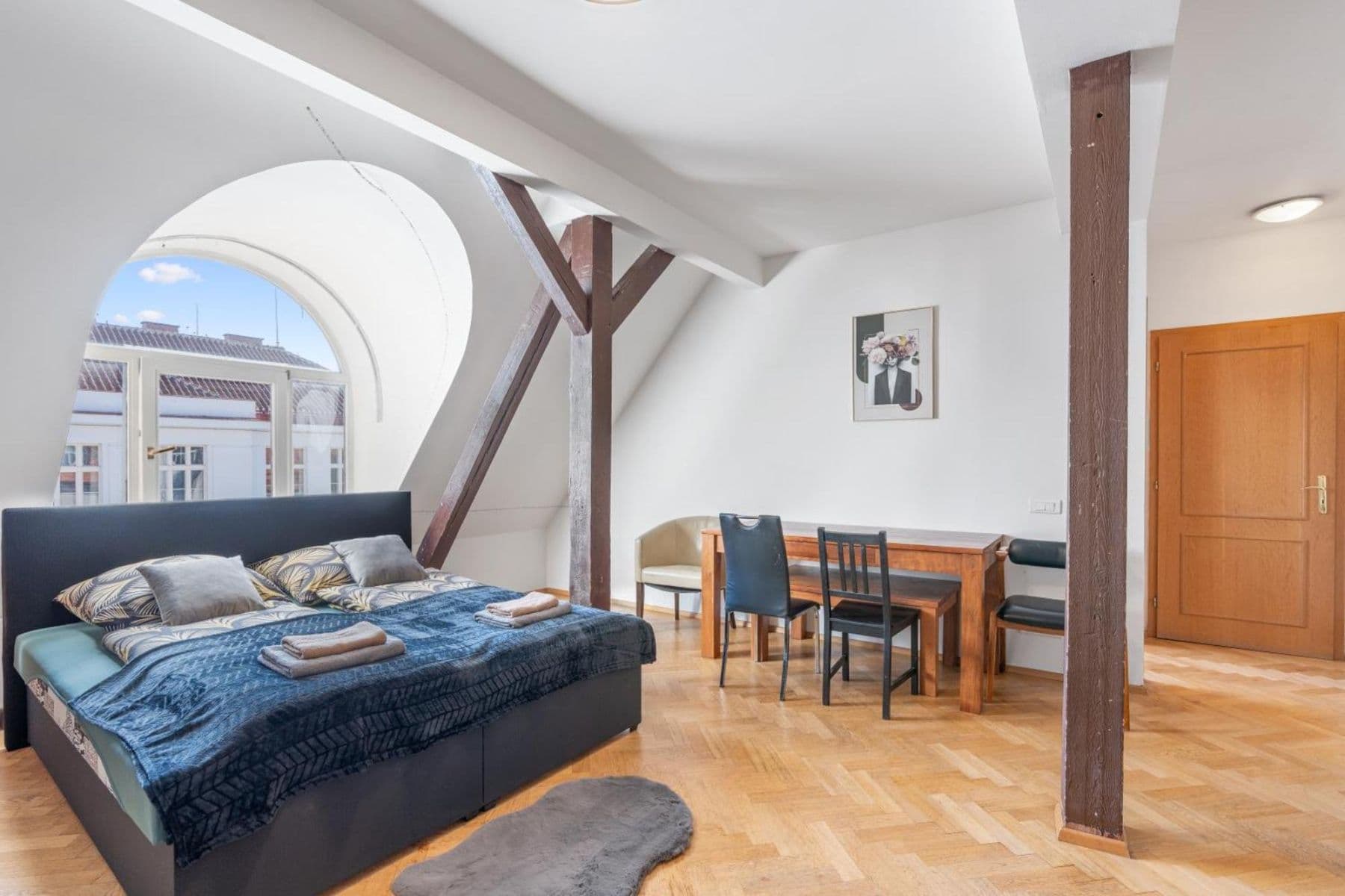 Prenájom bytu 129 m², Matoušova, Praha, Praha Prenájom bytu 129 m², Matoušova, Praha, Praha