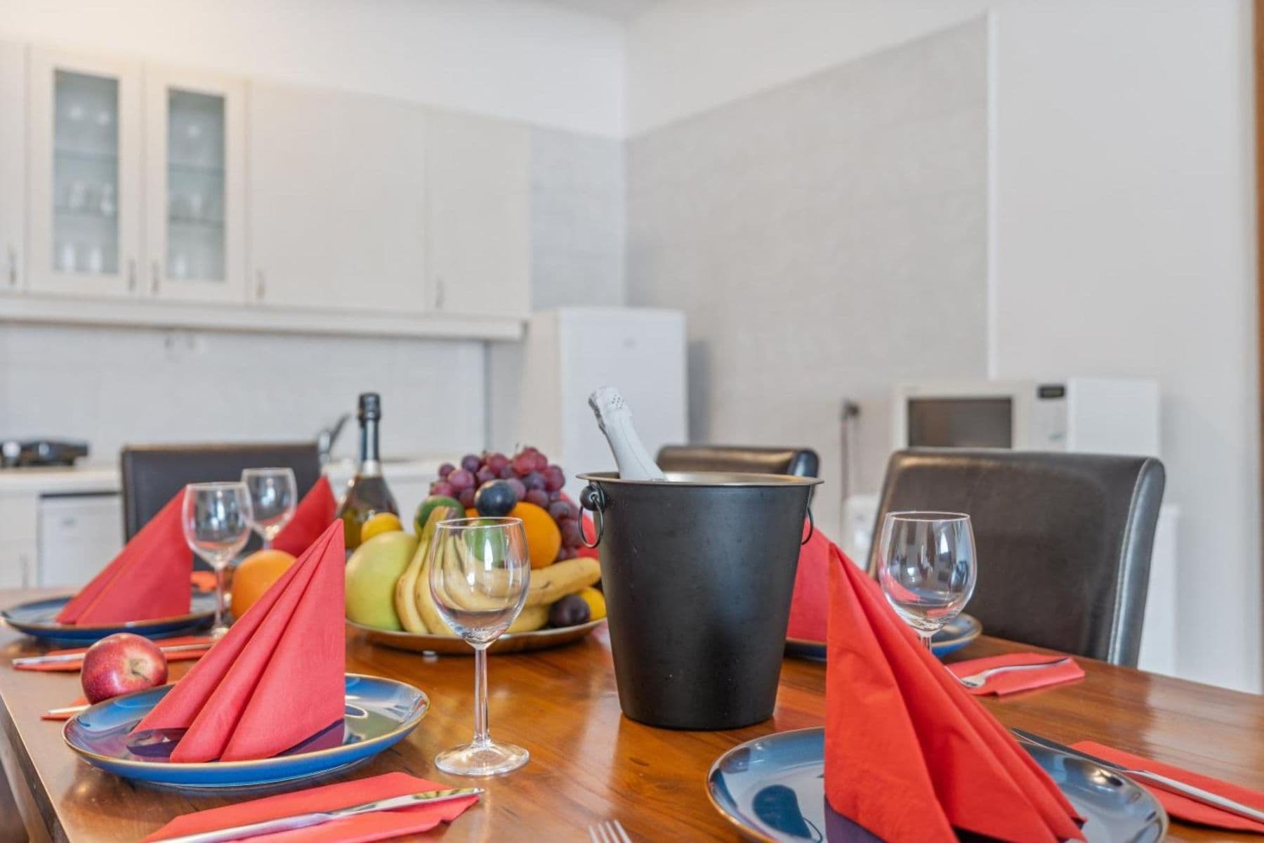 Prenájom bytu 129 m², Matoušova, Praha, Praha Prenájom bytu 129 m², Matoušova, Praha, Praha