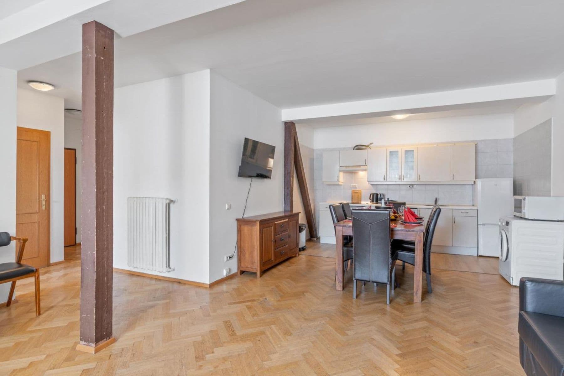Prenájom bytu 129 m², Matoušova, Praha, Praha Prenájom bytu 129 m², Matoušova, Praha, Praha