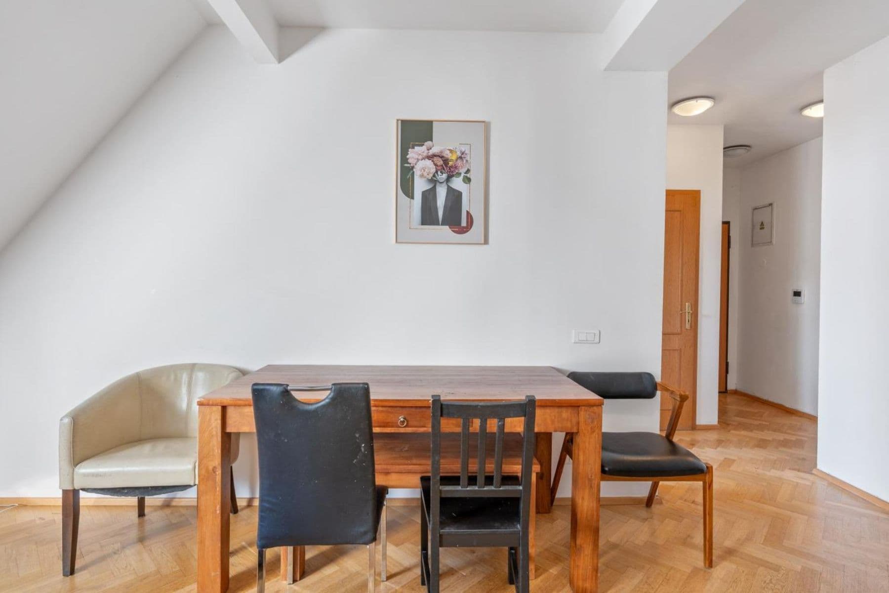 Prenájom bytu 129 m², Matoušova, Praha, Praha Prenájom bytu 129 m², Matoušova, Praha, Praha