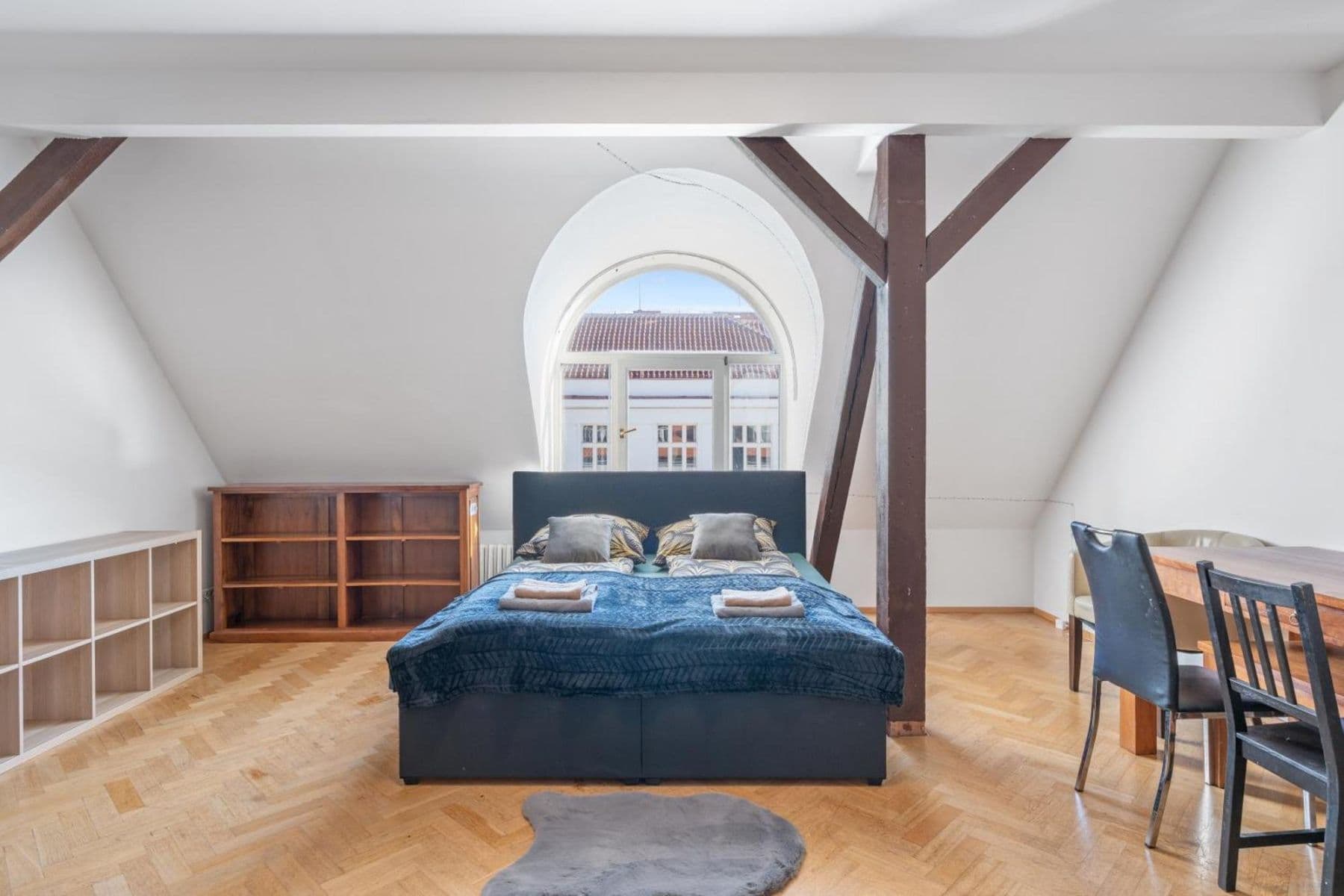 Prenájom bytu 129 m², Matoušova, Praha, Praha Prenájom bytu 129 m², Matoušova, Praha, Praha