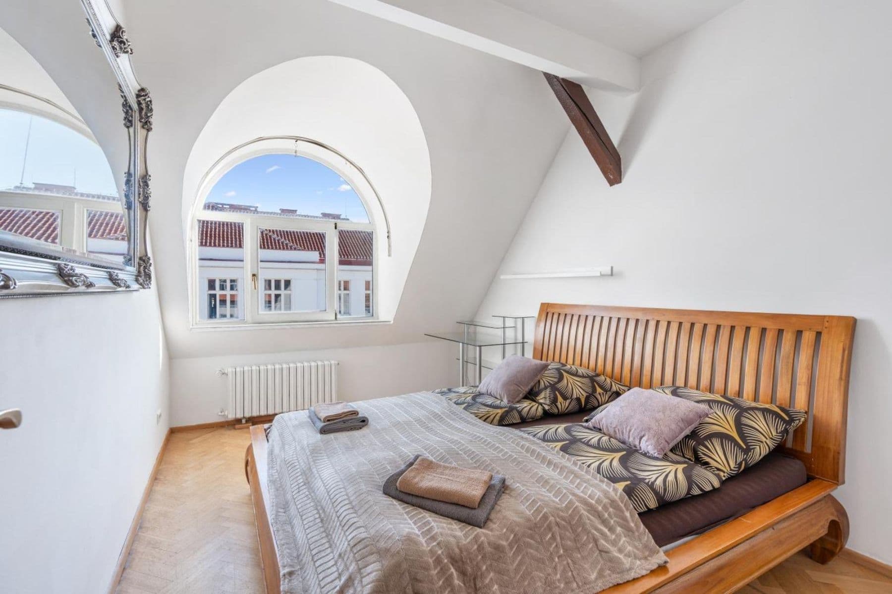 Prenájom bytu 129 m², Matoušova, Praha, Praha Prenájom bytu 129 m², Matoušova, Praha, Praha