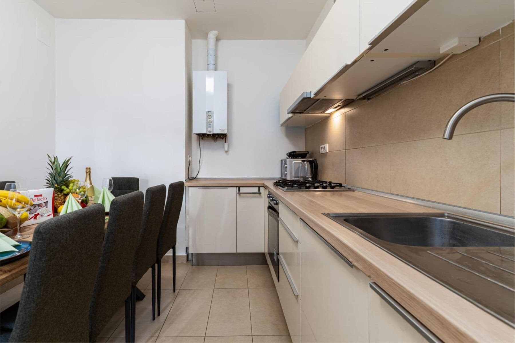 Prenájom bytu 156 m², Ortenovo náměstí, Praha, Praha Prenájom bytu 156 m², Ortenovo náměstí, Praha, Praha