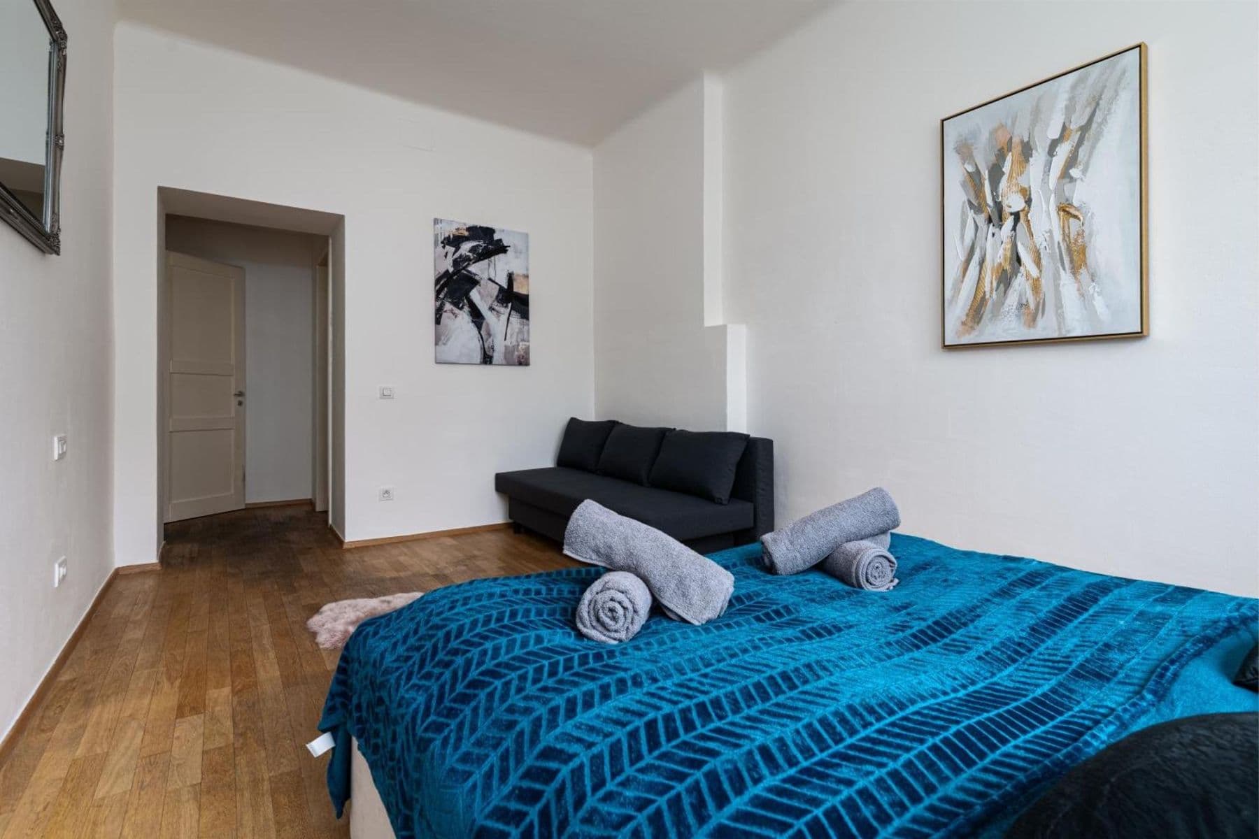Prenájom bytu 156 m², Ortenovo náměstí, Praha, Praha Prenájom bytu 156 m², Ortenovo náměstí, Praha, Praha