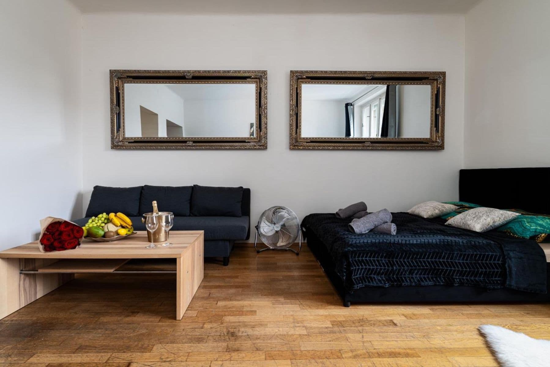 Prenájom bytu 156 m², Ortenovo náměstí, Praha, Praha Prenájom bytu 156 m², Ortenovo náměstí, Praha, Praha