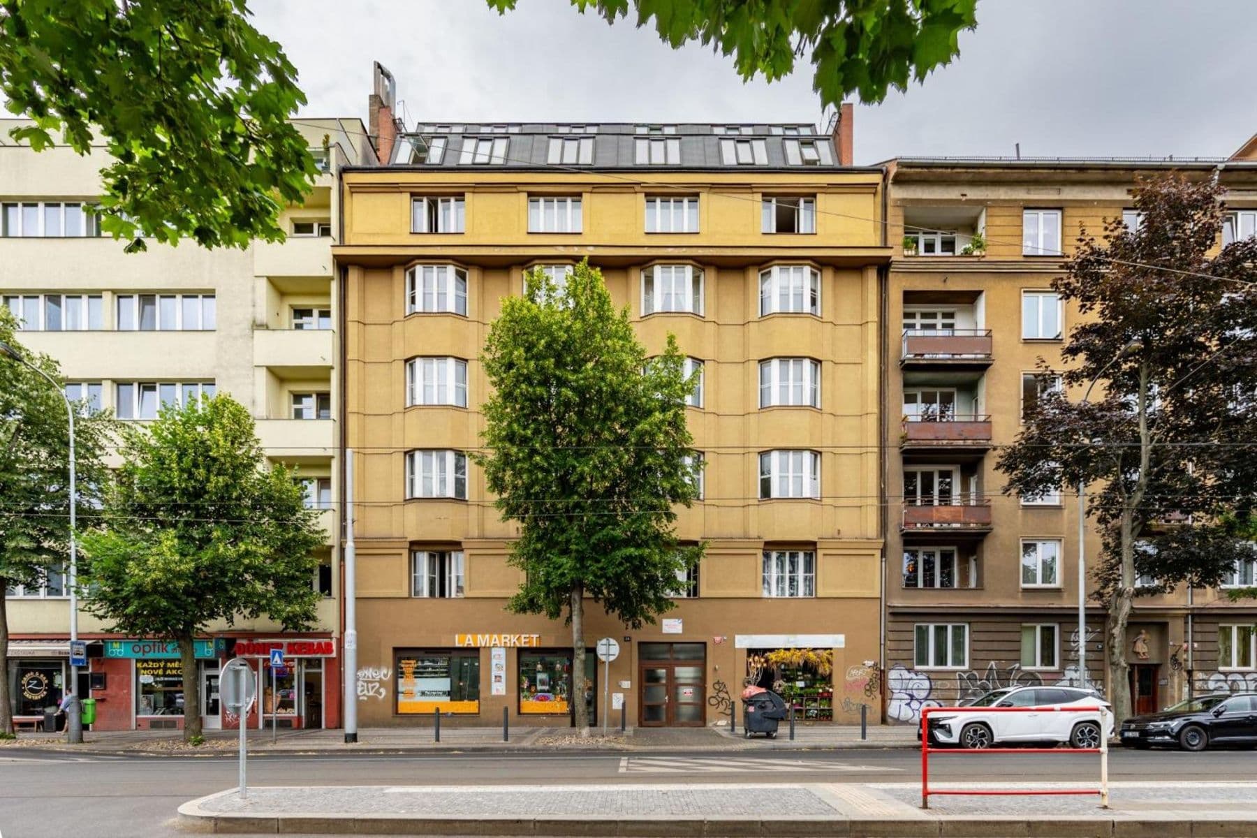 Prenájom bytu 156 m², Ortenovo náměstí, Praha, Praha Prenájom bytu 156 m², Ortenovo náměstí, Praha, Praha