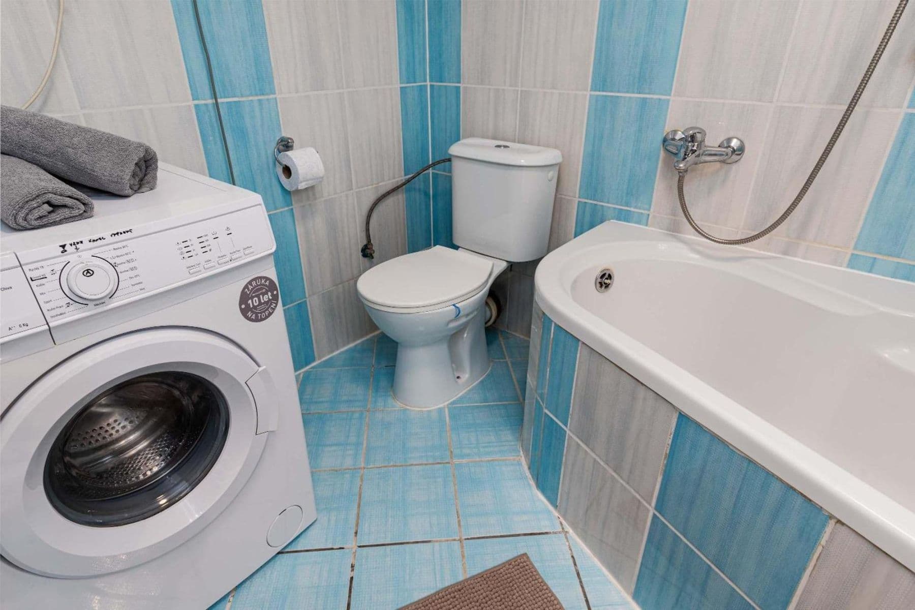 Prenájom bytu 134 m², Wenzigova, Praha, Praha Prenájom bytu 134 m², Wenzigova, Praha, Praha