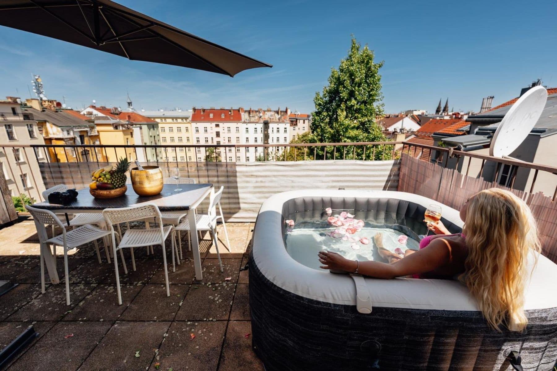 Prenájom bytu 134 m², Wenzigova, Praha, Praha Prenájom bytu 134 m², Wenzigova, Praha, Praha