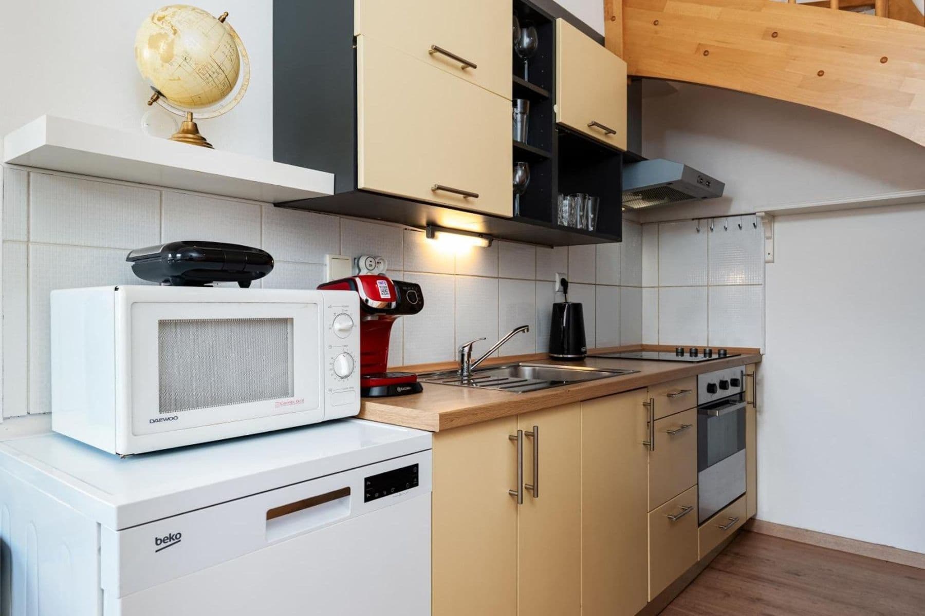 Prenájom bytu 134 m², Wenzigova, Praha, Praha Prenájom bytu 134 m², Wenzigova, Praha, Praha