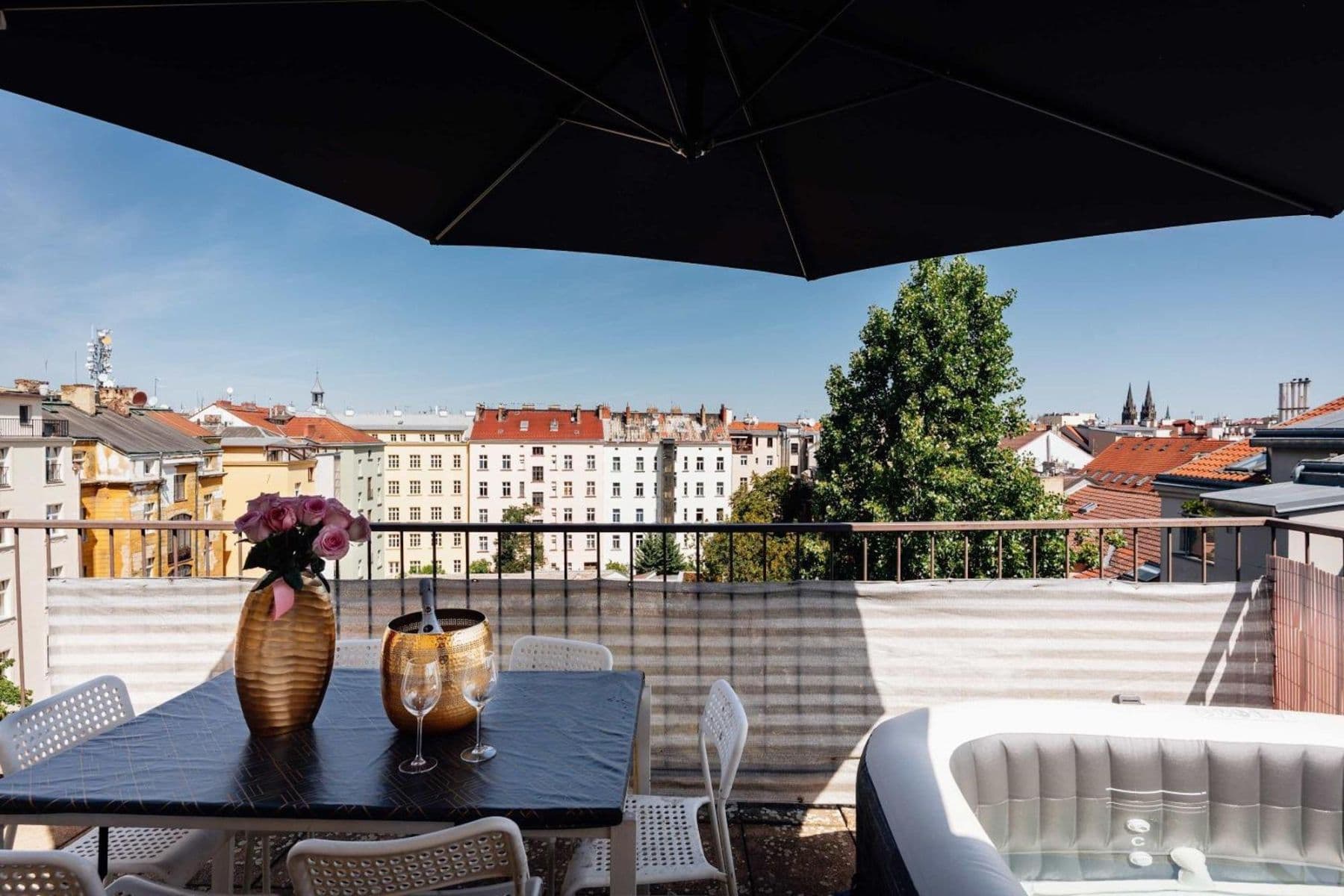 Prenájom bytu 134 m², Wenzigova, Praha, Praha Prenájom bytu 134 m², Wenzigova, Praha, Praha