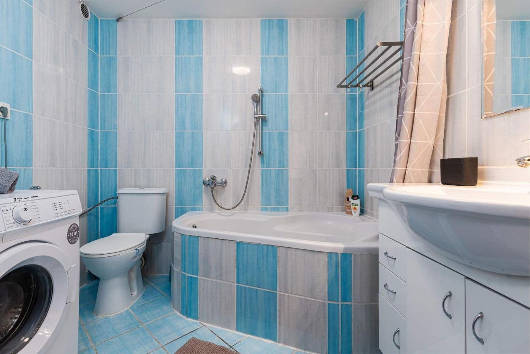 Prenájom bytu 134 m², Wenzigova, Praha, Praha Prenájom bytu 134 m², Wenzigova, Praha, Praha