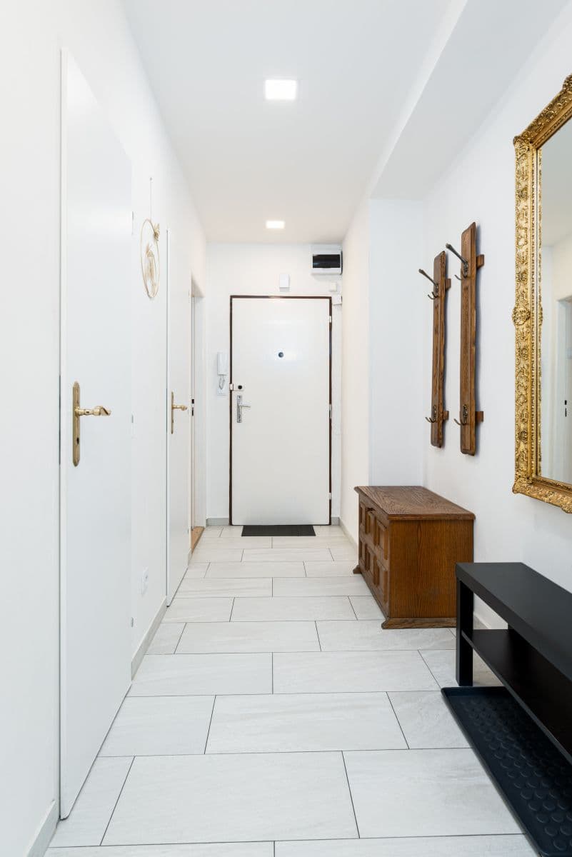 Prenájom bytu 98 m², Vinohradská, Praha, Praha Prenájom bytu 98 m², Vinohradská, Praha, Praha