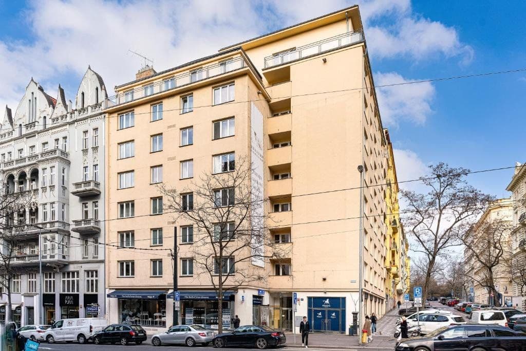 Prenájom bytu 98 m², Vinohradská, Praha, Praha Prenájom bytu 98 m², Vinohradská, Praha, Praha