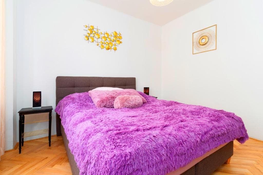 Prenájom bytu 98 m², Vinohradská, Praha, Praha Prenájom bytu 98 m², Vinohradská, Praha, Praha
