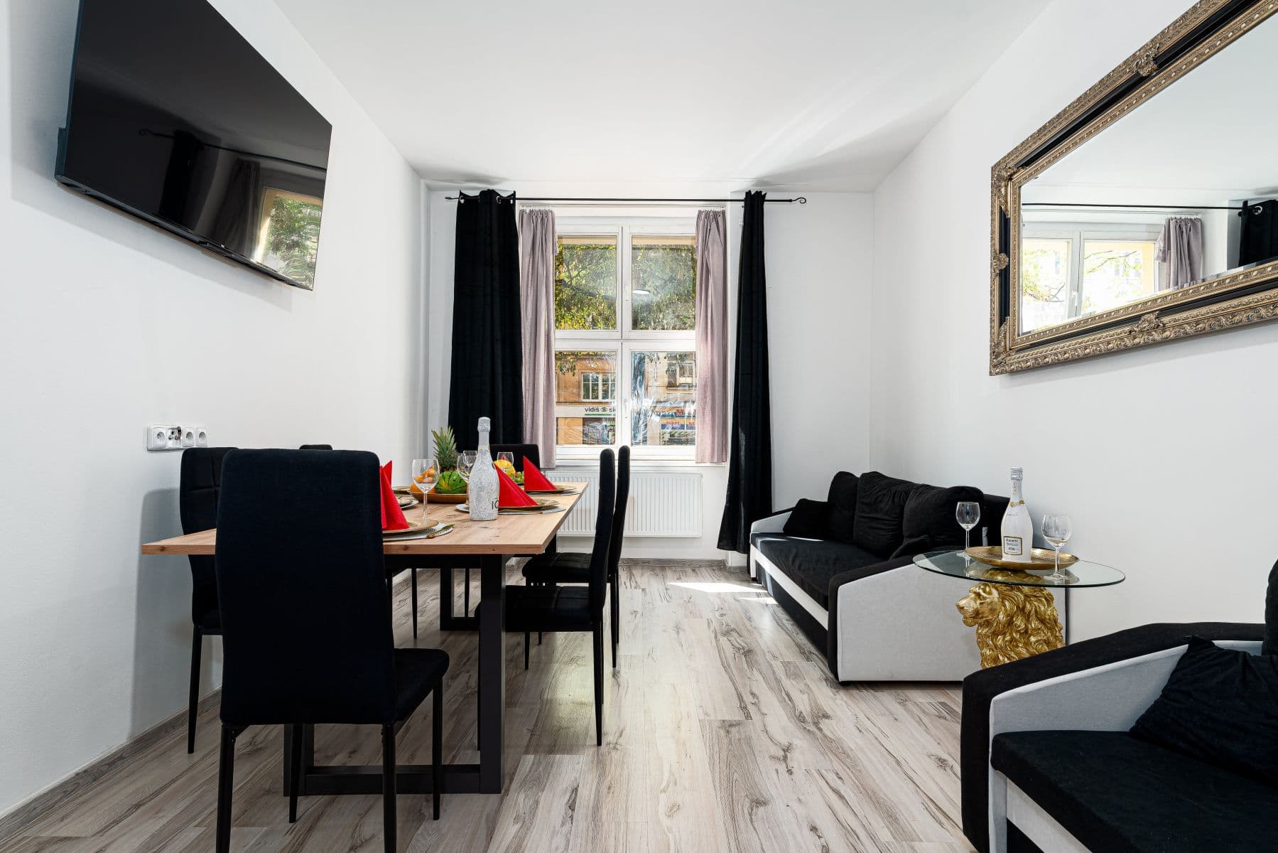 Prenájom bytu 152 m², Vinohradská, Praha, Praha Prenájom bytu 152 m², Vinohradská, Praha, Praha