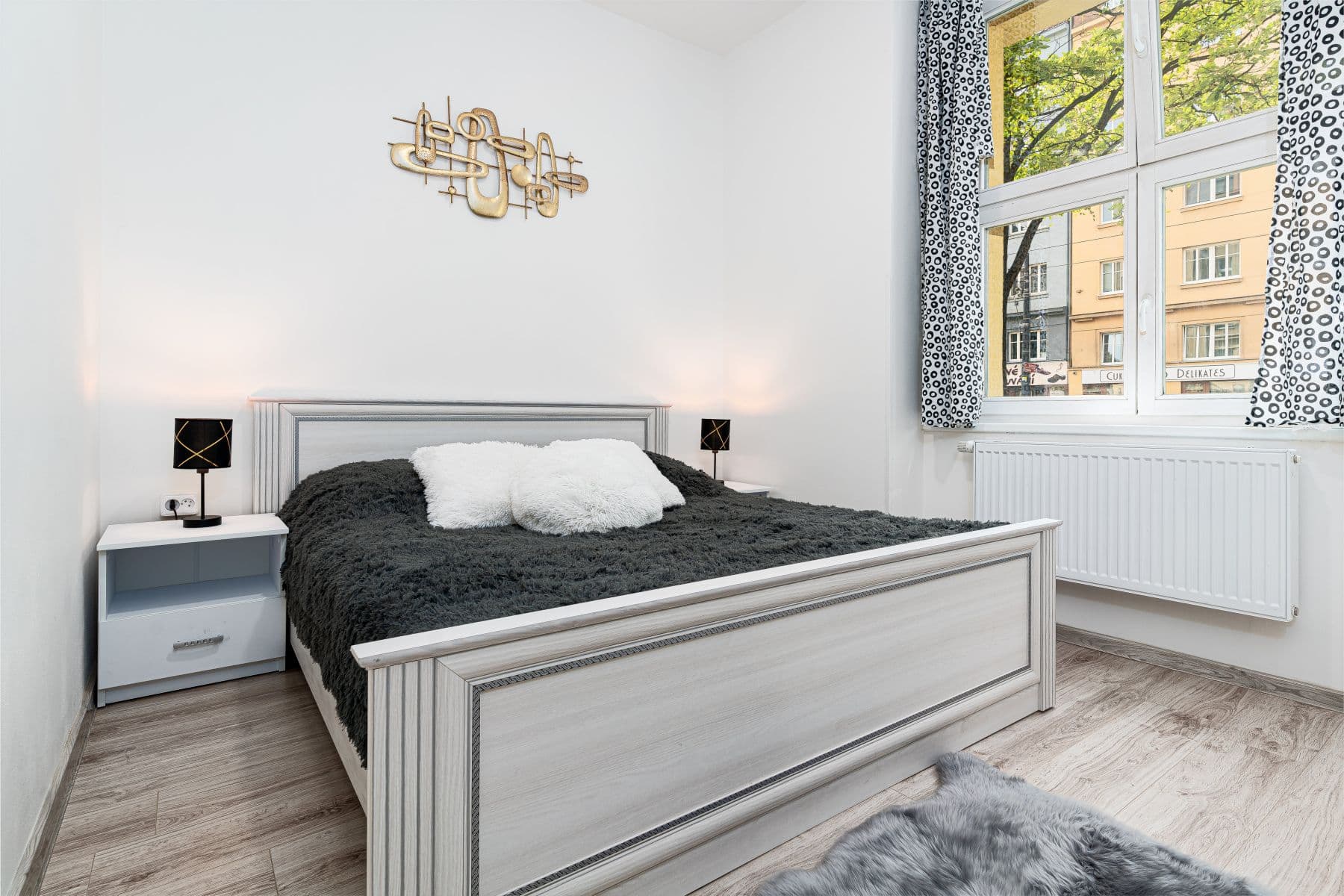 Prenájom bytu 152 m², Vinohradská, Praha, Praha Prenájom bytu 152 m², Vinohradská, Praha, Praha