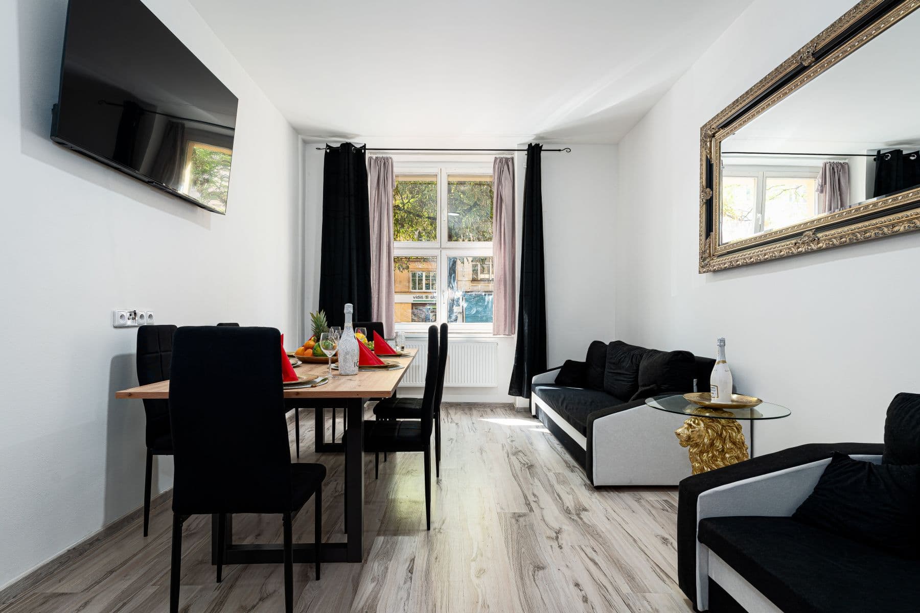 Prenájom bytu 152 m², Vinohradská, Praha, Praha Prenájom bytu 152 m², Vinohradská, Praha, Praha