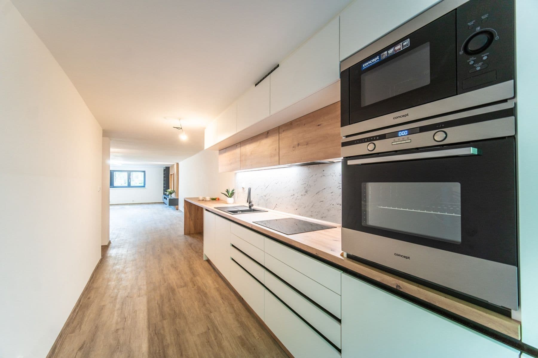 Prenájom bytu 3-izbový 114 m², Pod Lesíkem, Praha, Praha Prenájom bytu 3-izbový 114 m², Pod Lesíkem, Praha, Praha