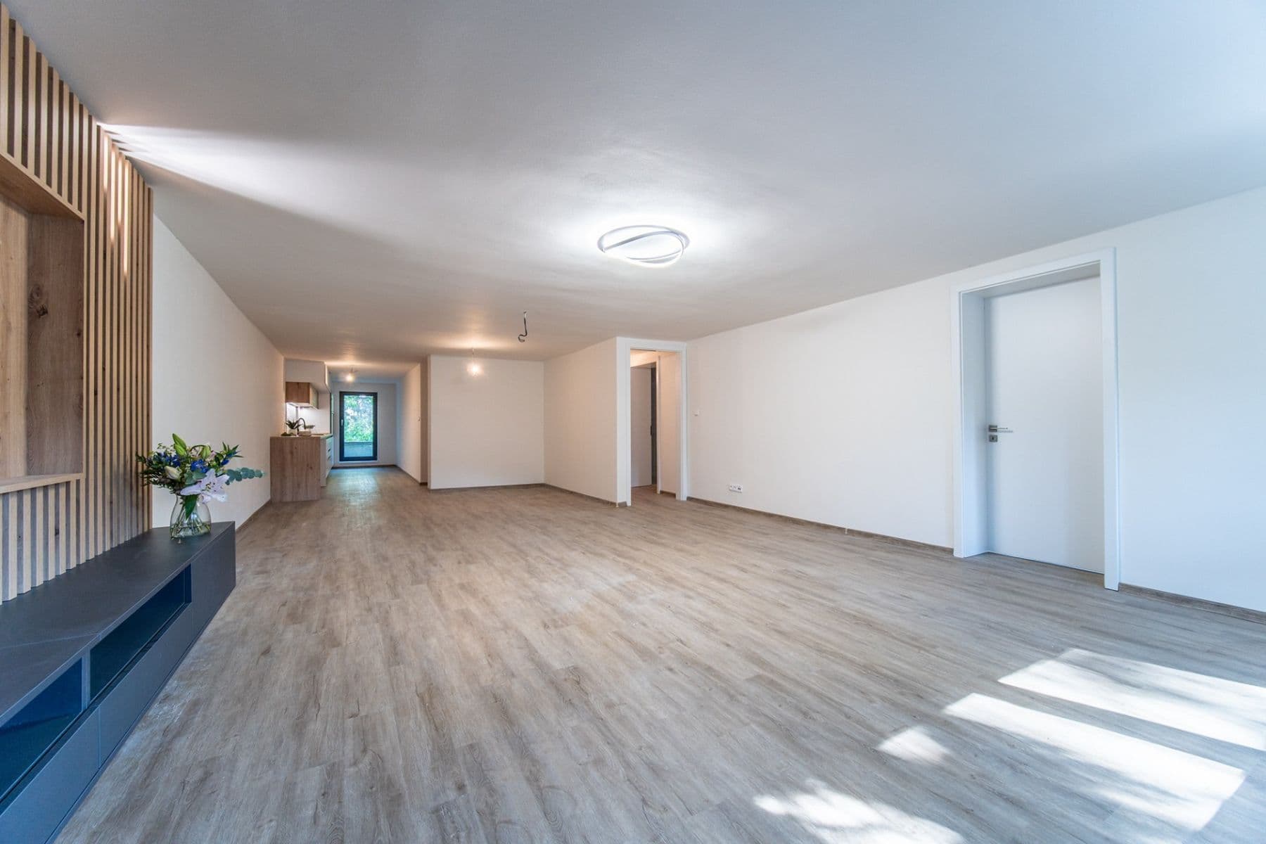 Prenájom bytu 3-izbový 114 m², Pod Lesíkem, Praha, Praha Prenájom bytu 3-izbový 114 m², Pod Lesíkem, Praha, Praha