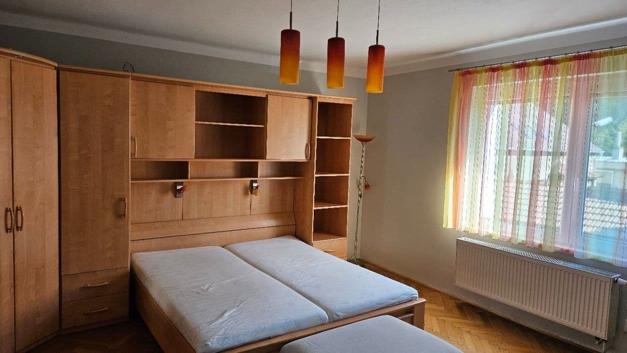 Prenájom bytu 5-izbový 120 m², U Bažantnice, Poděbrady, Středočeský kraj Prenájom bytu 5-izbový 120 m², U Bažantnice, Poděbrady, Středočeský kraj