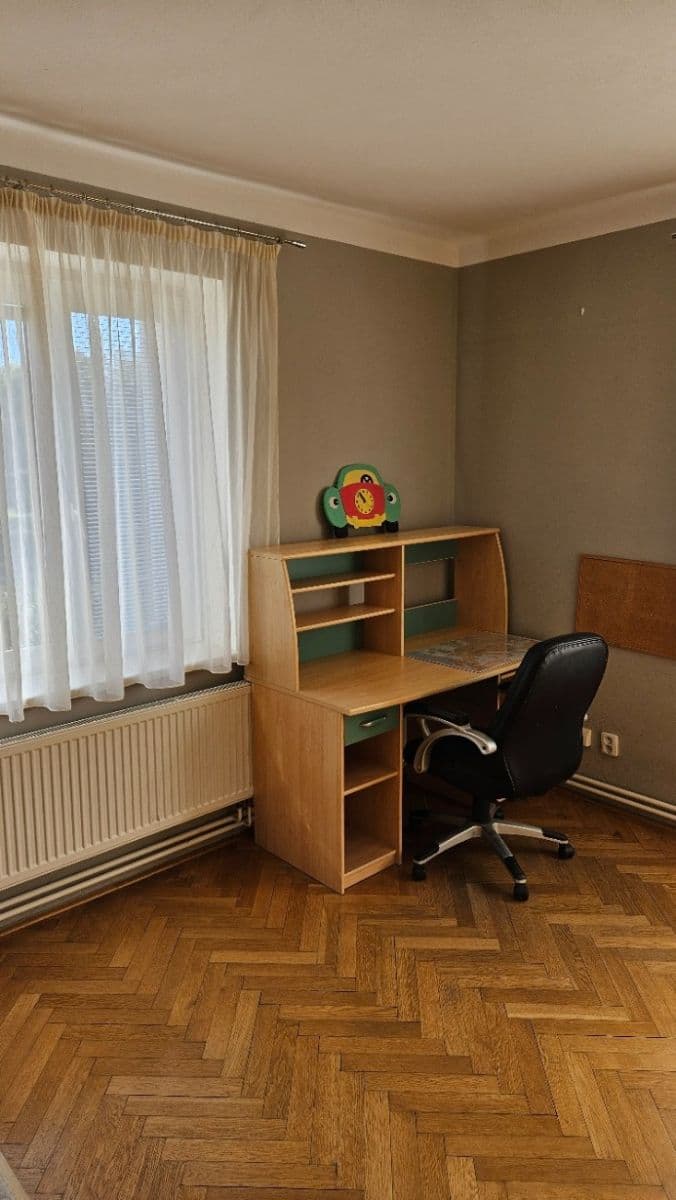 Prenájom bytu 5-izbový 120 m², U Bažantnice, Poděbrady, Středočeský kraj Prenájom bytu 5-izbový 120 m², U Bažantnice, Poděbrady, Středočeský kraj