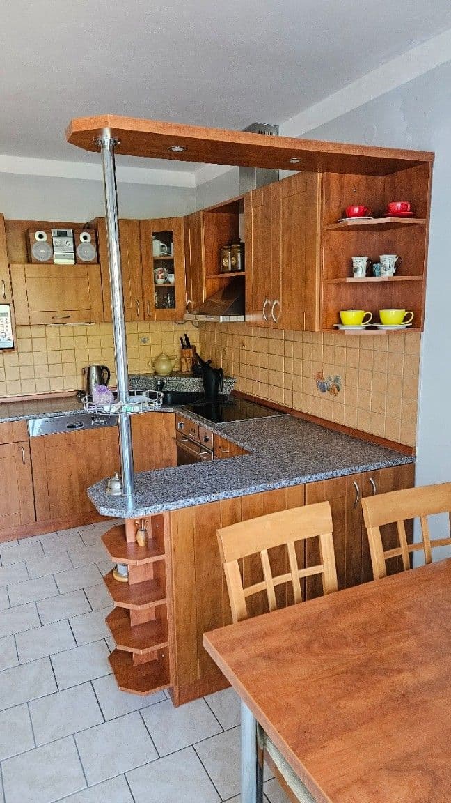 Prenájom bytu 5-izbový 120 m², U Bažantnice, Poděbrady, Středočeský kraj Prenájom bytu 5-izbový 120 m², U Bažantnice, Poděbrady, Středočeský kraj