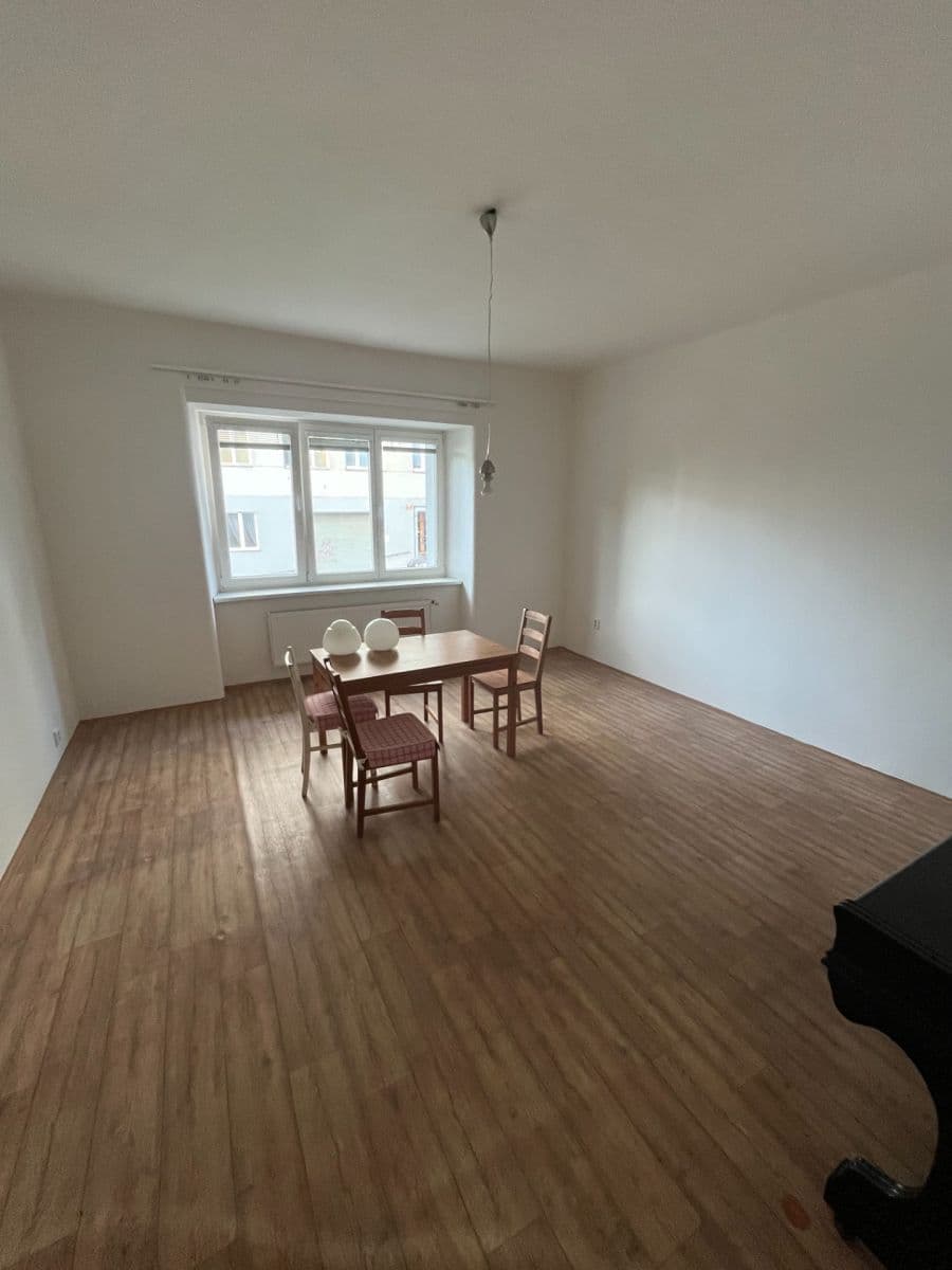 Prenájom bytu 2-izbový 58 m², U Kublova, Praha, Praha Prenájom bytu 2-izbový 58 m², U Kublova, Praha, Praha