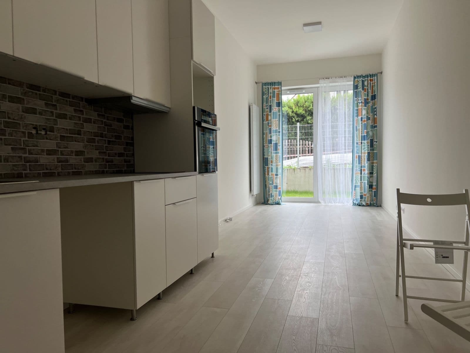 Prenájom bytu 1-izbový 35 m², Českobrodská, Praha, Praha Prenájom bytu 1-izbový 35 m², Českobrodská, Praha, Praha