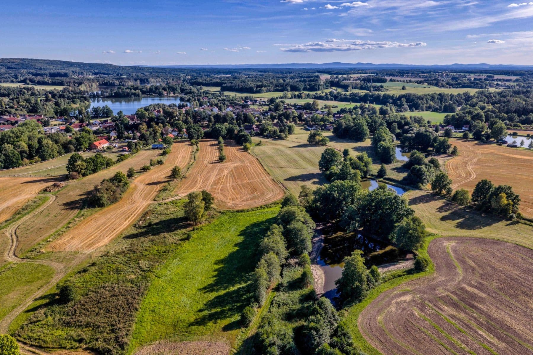 Predaj pozemku 2.102 m², Lásenice, Jihočeský kraj Predaj pozemku 2.102 m², Lásenice, Jihočeský kraj