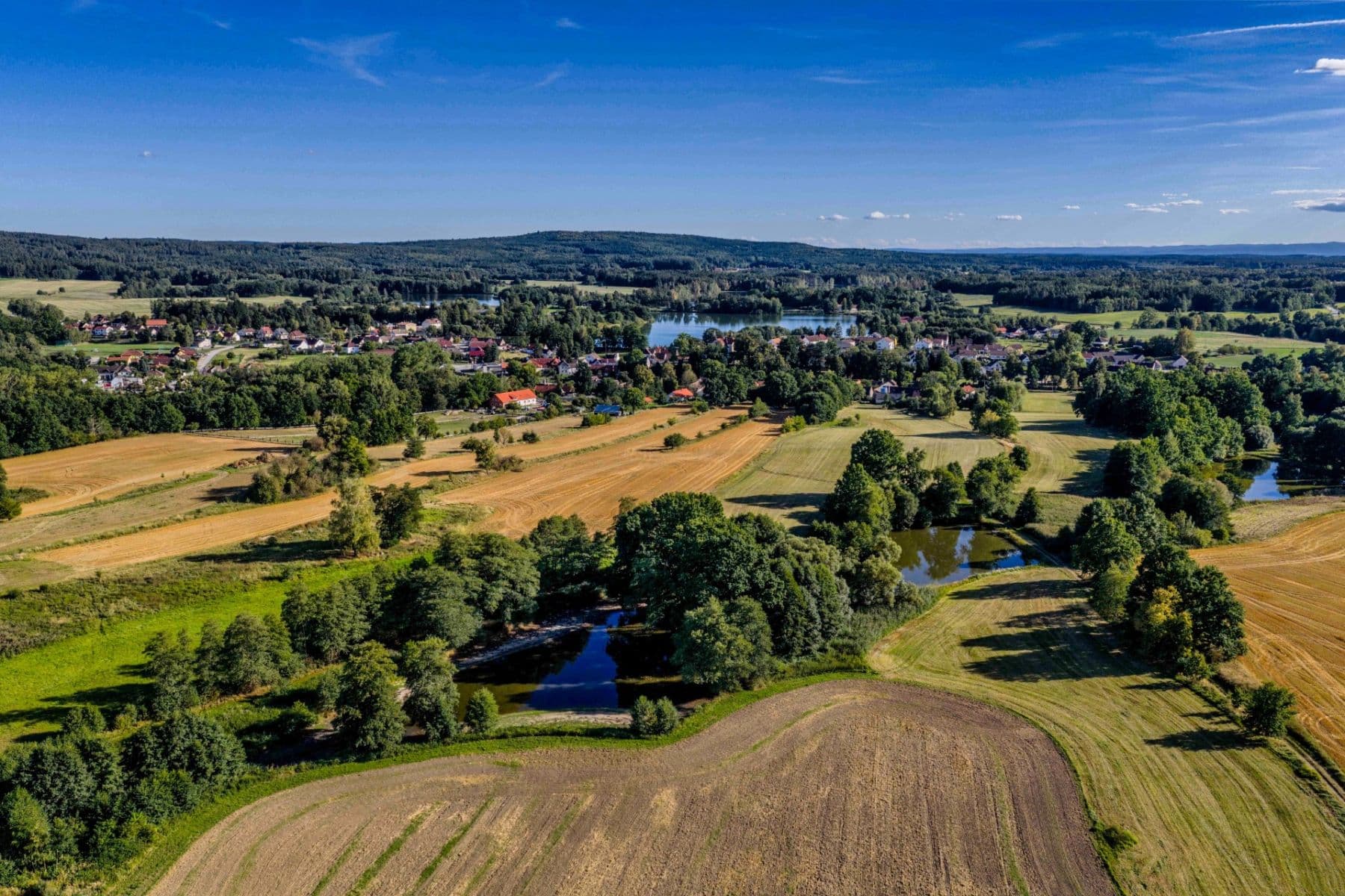 Predaj pozemku 2.102 m², Lásenice, Jihočeský kraj Predaj pozemku 2.102 m², Lásenice, Jihočeský kraj