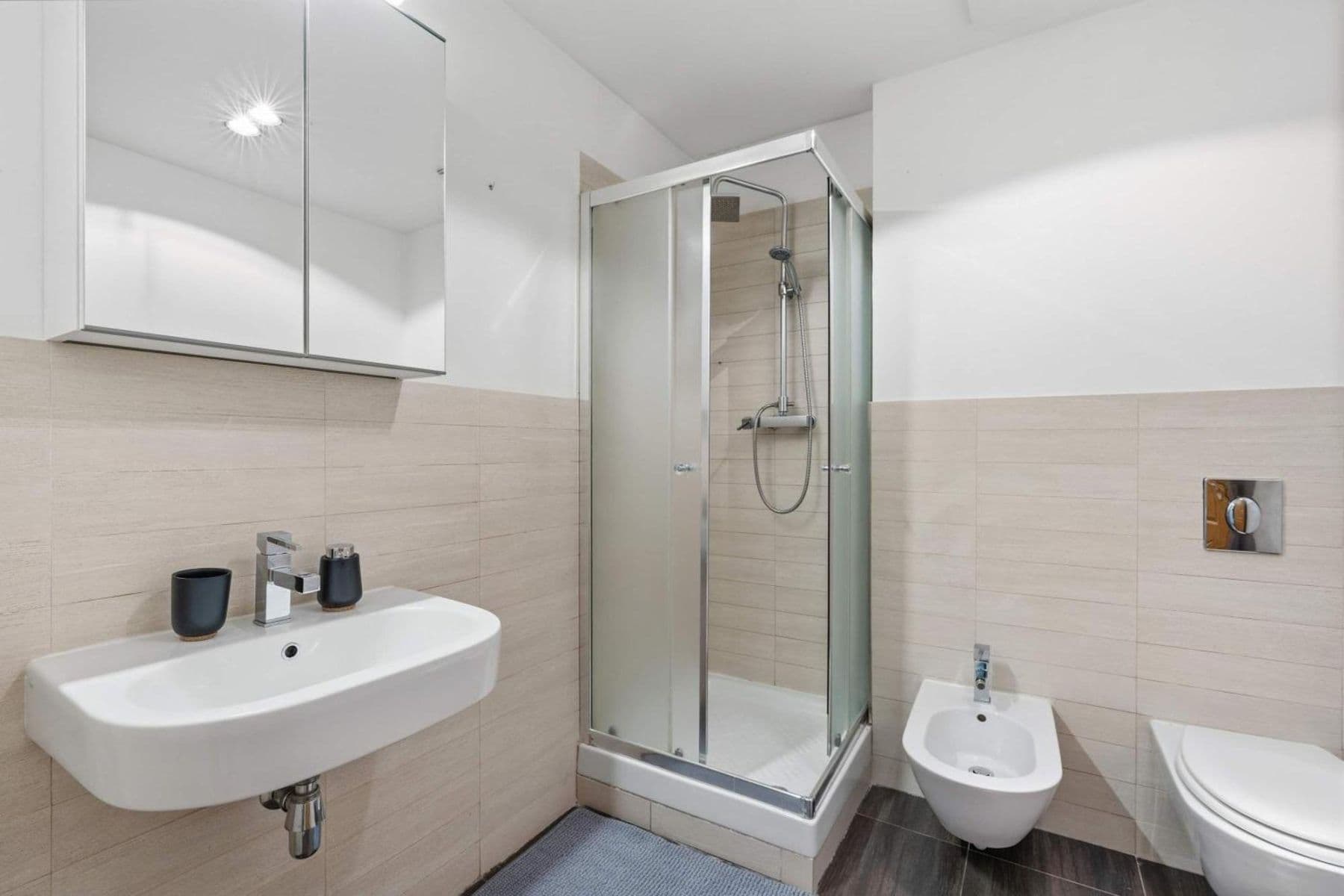 Prenájom bytu 182 m², Zborovská, Praha, Praha Prenájom bytu 182 m², Zborovská, Praha, Praha