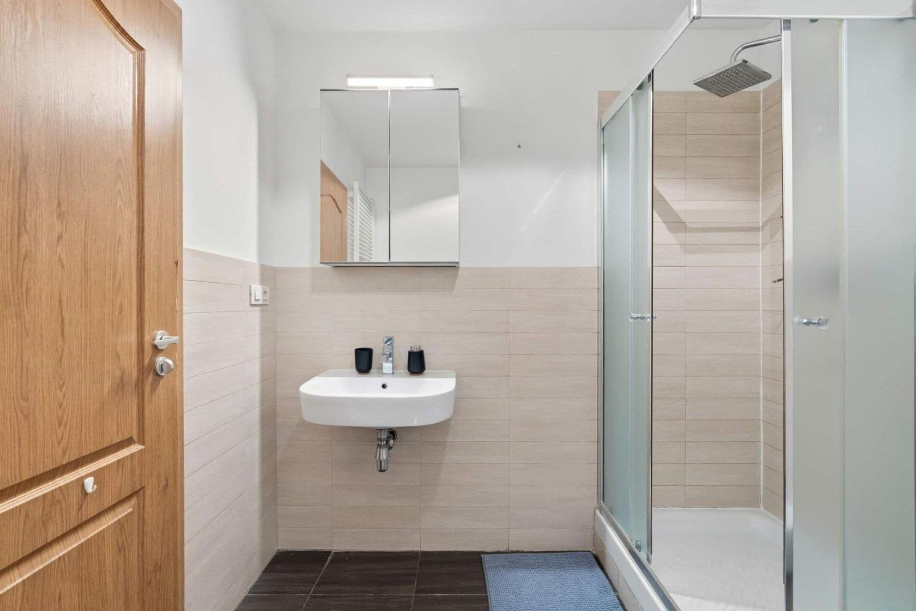 Prenájom bytu 182 m², Zborovská, Praha, Praha Prenájom bytu 182 m², Zborovská, Praha, Praha