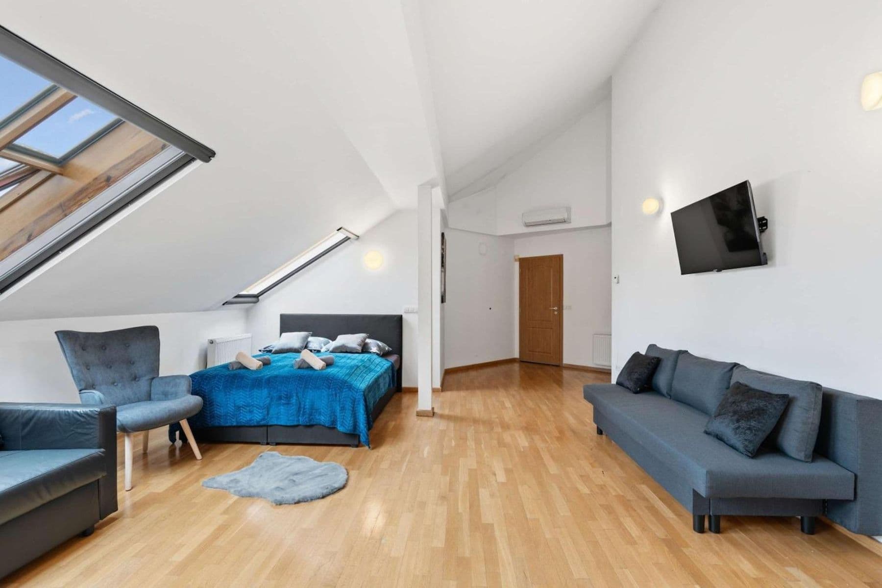 Prenájom bytu 182 m², Zborovská, Praha, Praha Prenájom bytu 182 m², Zborovská, Praha, Praha