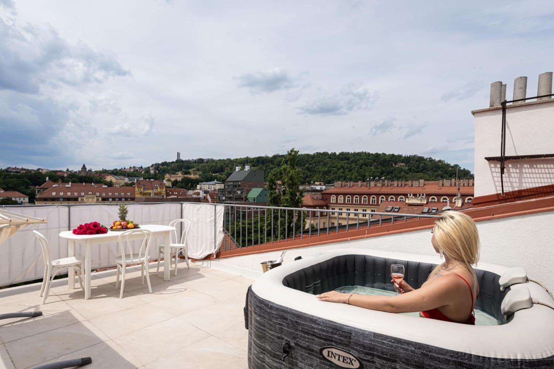 Prenájom bytu 154 m², Matoušova, Praha, Praha Prenájom bytu 154 m², Matoušova, Praha, Praha