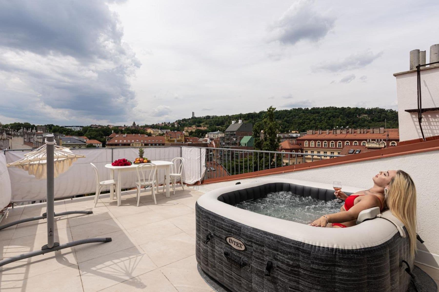 Prenájom bytu 154 m², Matoušova, Praha, Praha Prenájom bytu 154 m², Matoušova, Praha, Praha