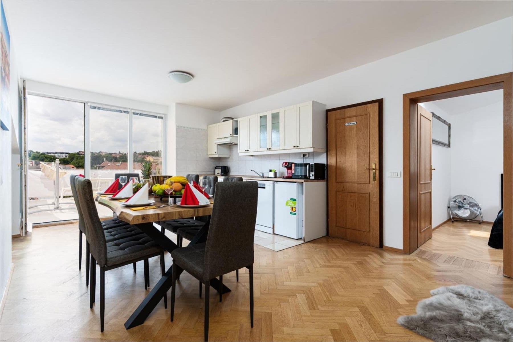 Prenájom bytu 154 m², Matoušova, Praha, Praha Prenájom bytu 154 m², Matoušova, Praha, Praha