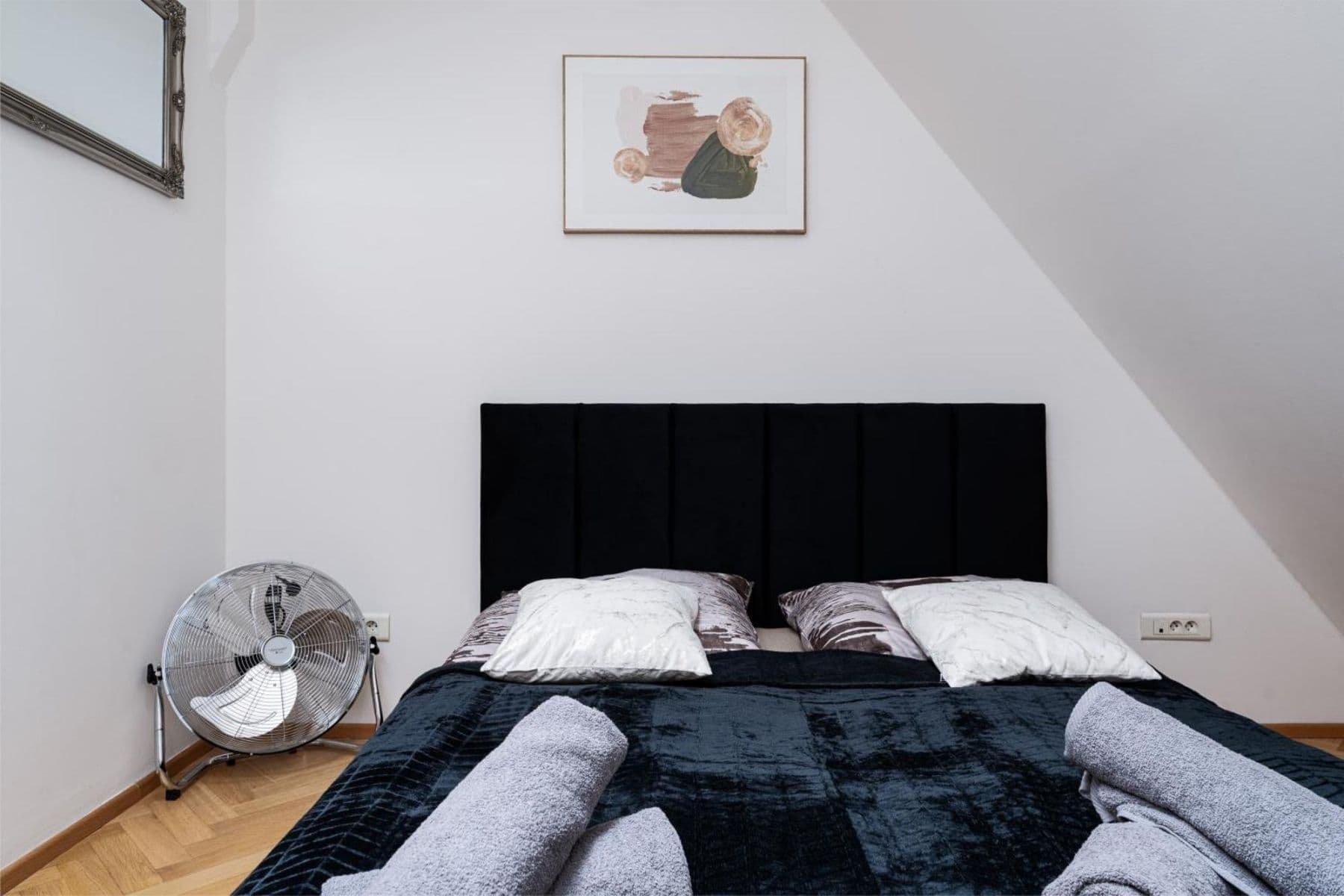 Prenájom bytu 154 m², Matoušova, Praha, Praha Prenájom bytu 154 m², Matoušova, Praha, Praha