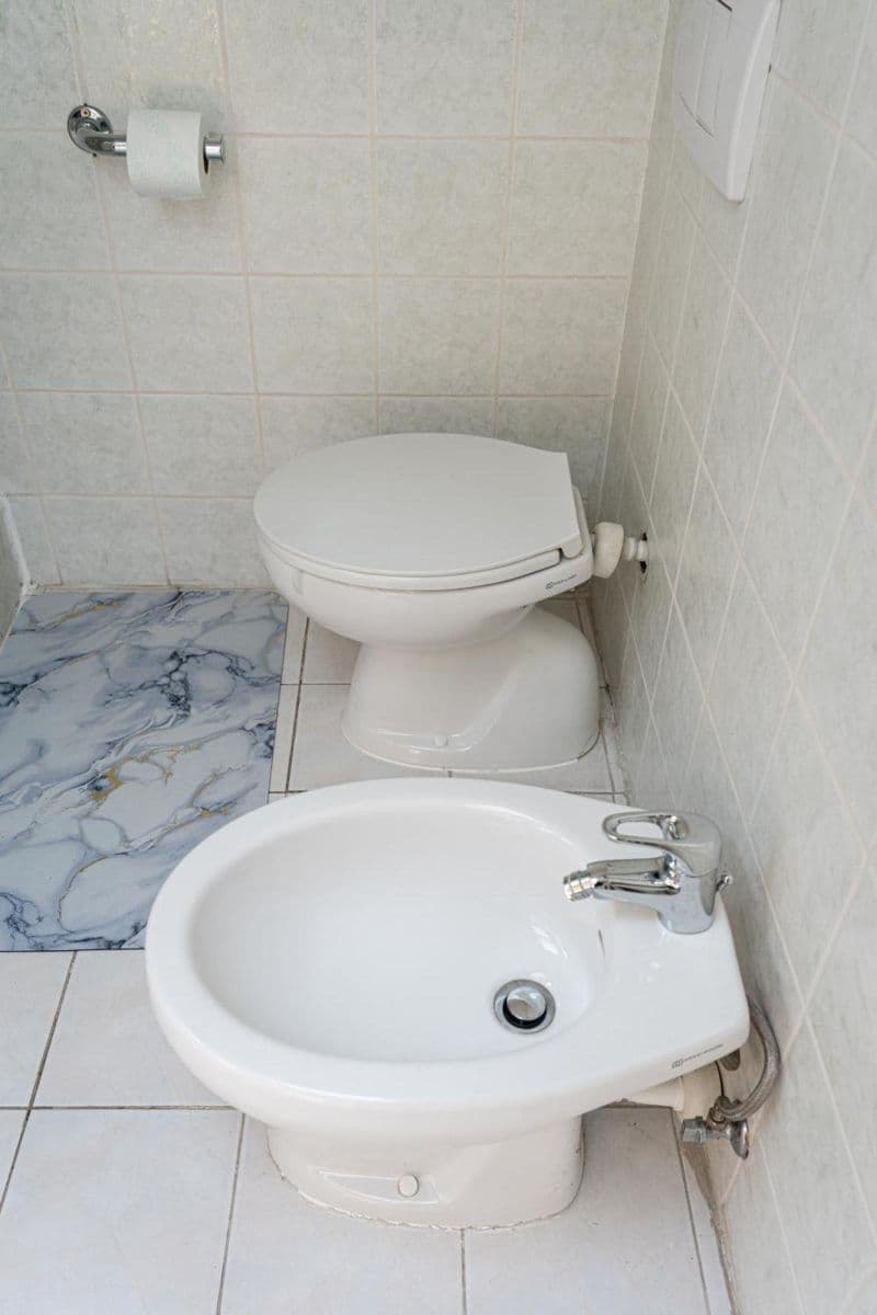 Prenájom bytu 154 m², Matoušova, Praha, Praha Prenájom bytu 154 m², Matoušova, Praha, Praha