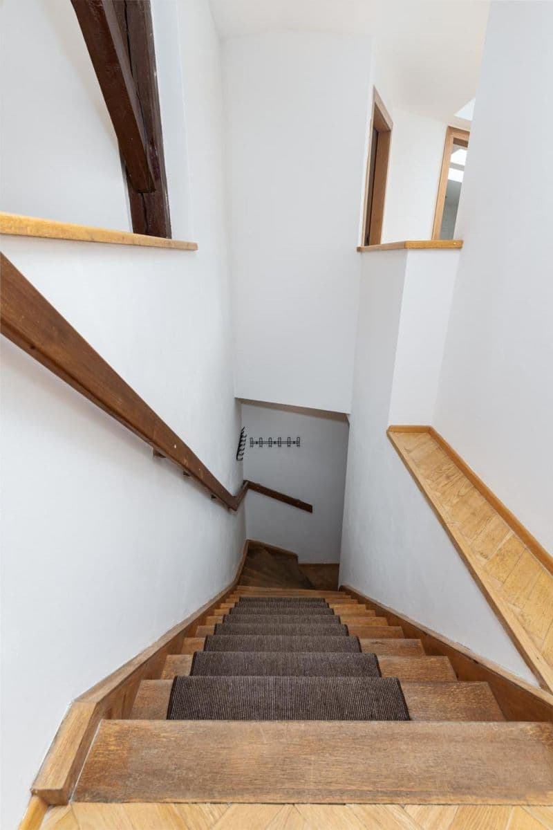 Prenájom bytu 154 m², Matoušova, Praha, Praha Prenájom bytu 154 m², Matoušova, Praha, Praha