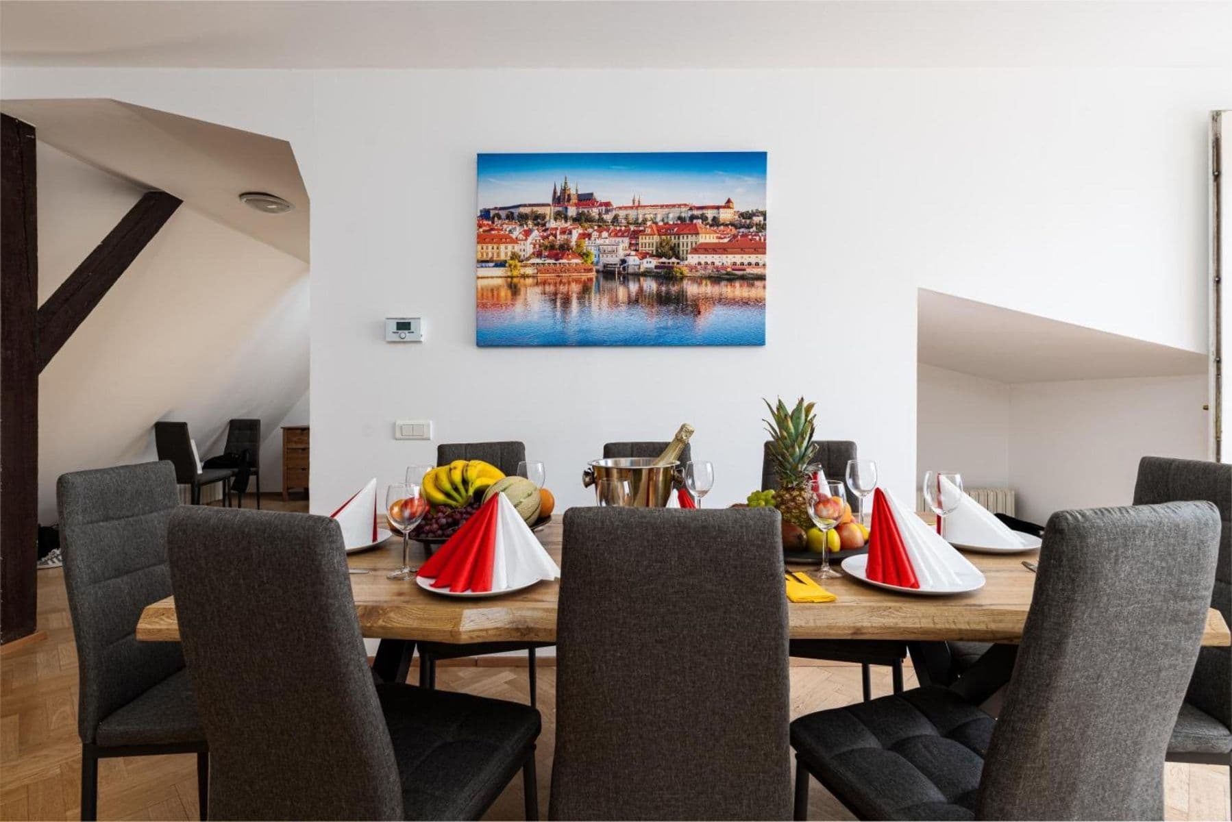 Prenájom bytu 154 m², Matoušova, Praha, Praha Prenájom bytu 154 m², Matoušova, Praha, Praha