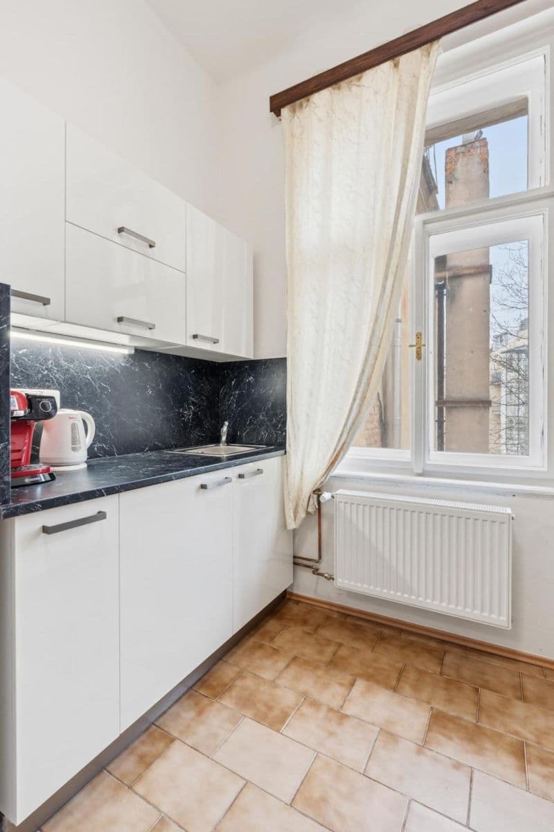 Prenájom bytu 154 m², Zborovská, Praha, Praha Prenájom bytu 154 m², Zborovská, Praha, Praha