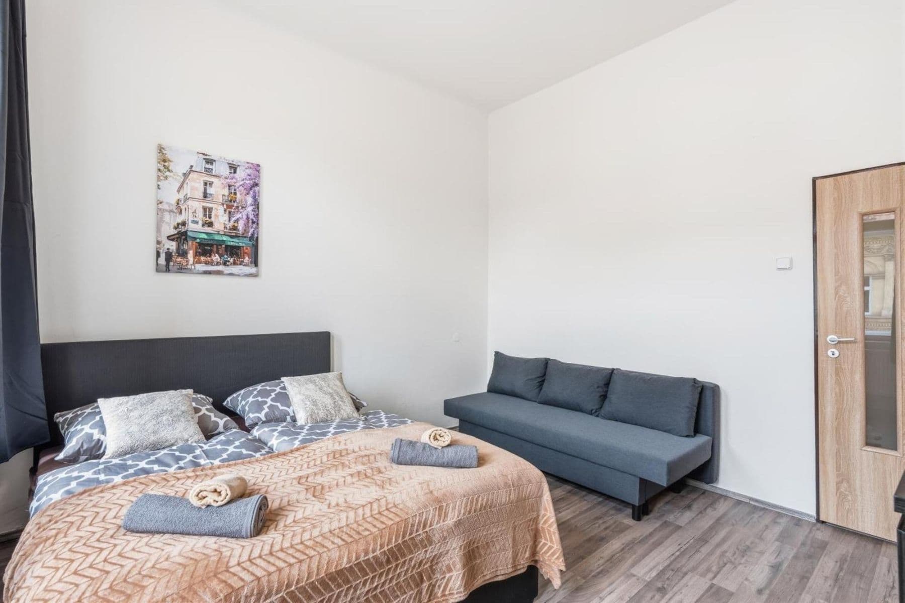 Prenájom bytu 154 m², Zborovská, Praha, Praha Prenájom bytu 154 m², Zborovská, Praha, Praha