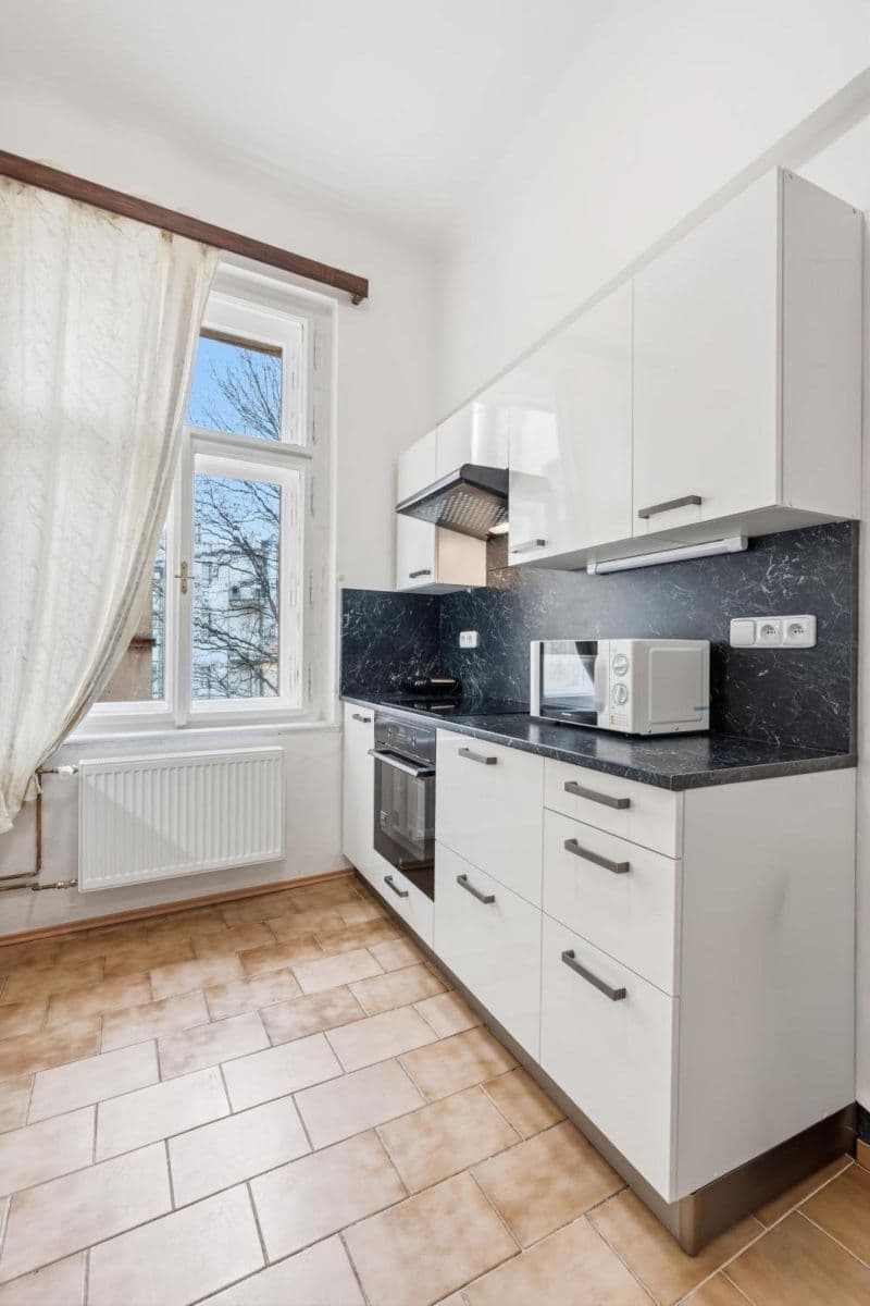 Prenájom bytu 154 m², Zborovská, Praha, Praha Prenájom bytu 154 m², Zborovská, Praha, Praha
