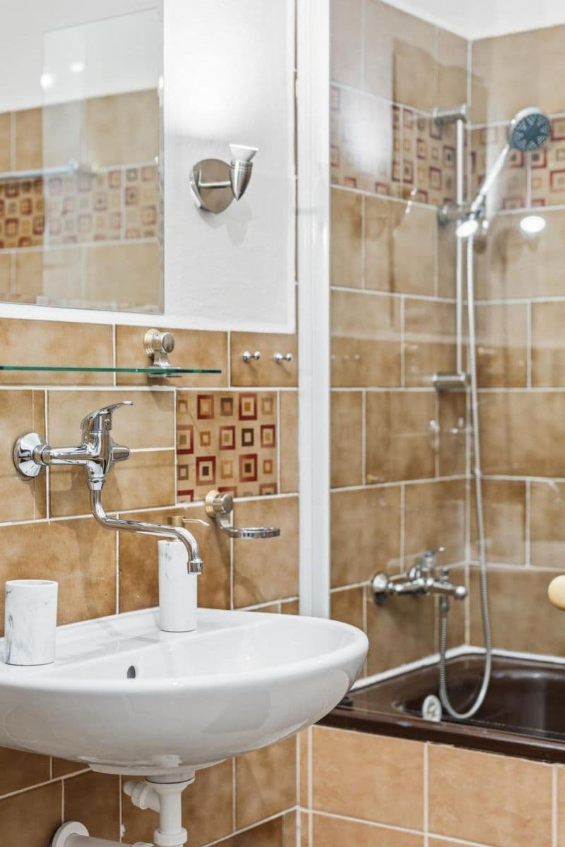 Prenájom bytu 154 m², Zborovská, Praha, Praha Prenájom bytu 154 m², Zborovská, Praha, Praha