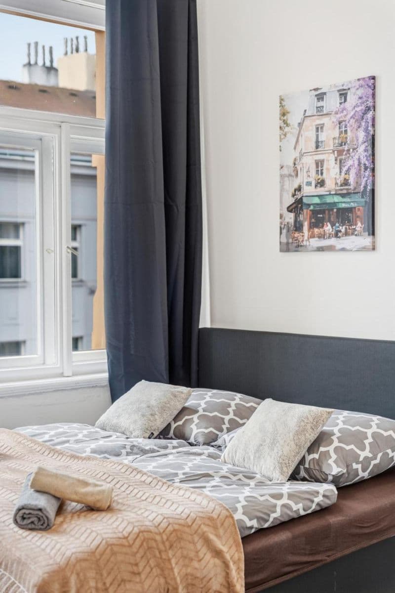 Prenájom bytu 154 m², Zborovská, Praha, Praha Prenájom bytu 154 m², Zborovská, Praha, Praha