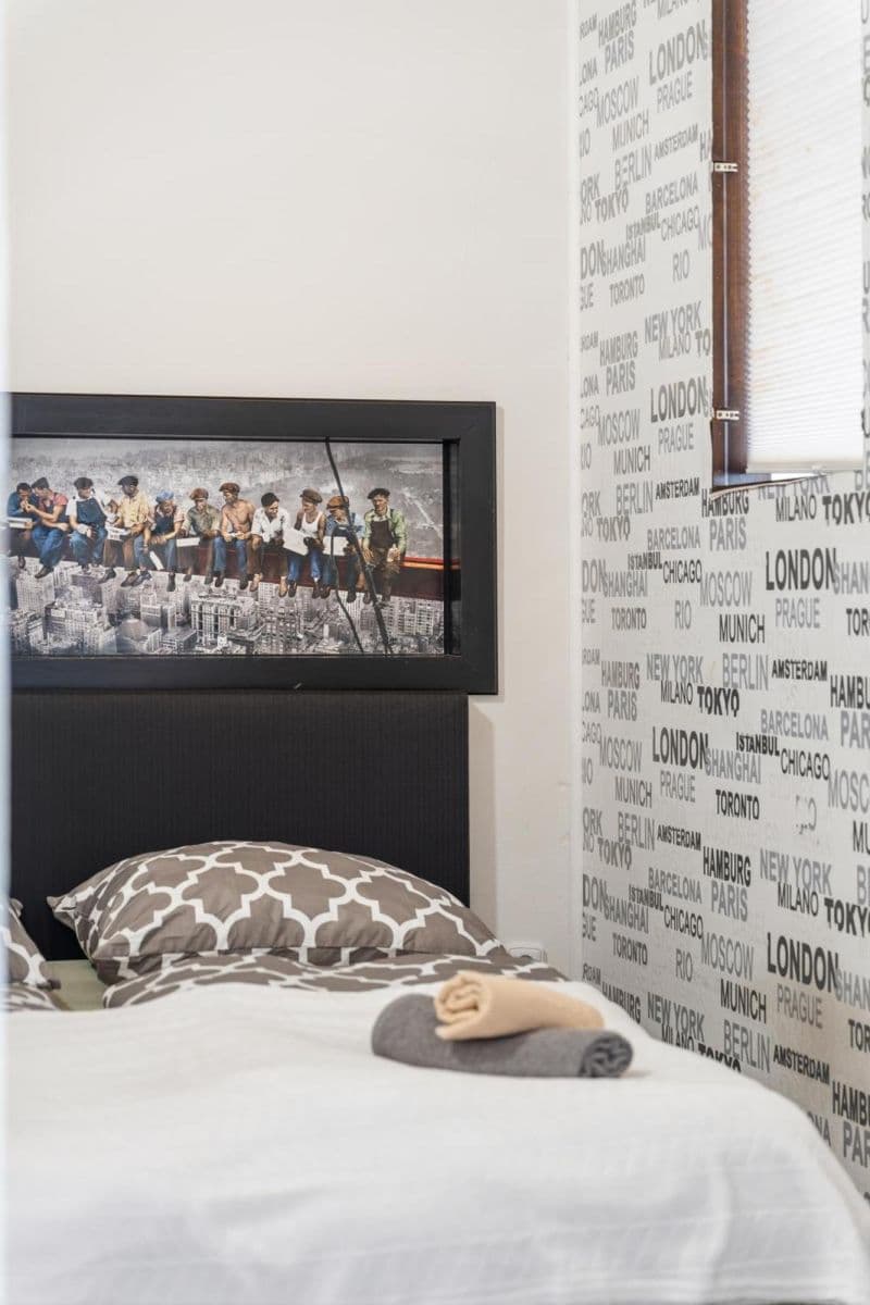 Prenájom bytu 154 m², Zborovská, Praha, Praha Prenájom bytu 154 m², Zborovská, Praha, Praha