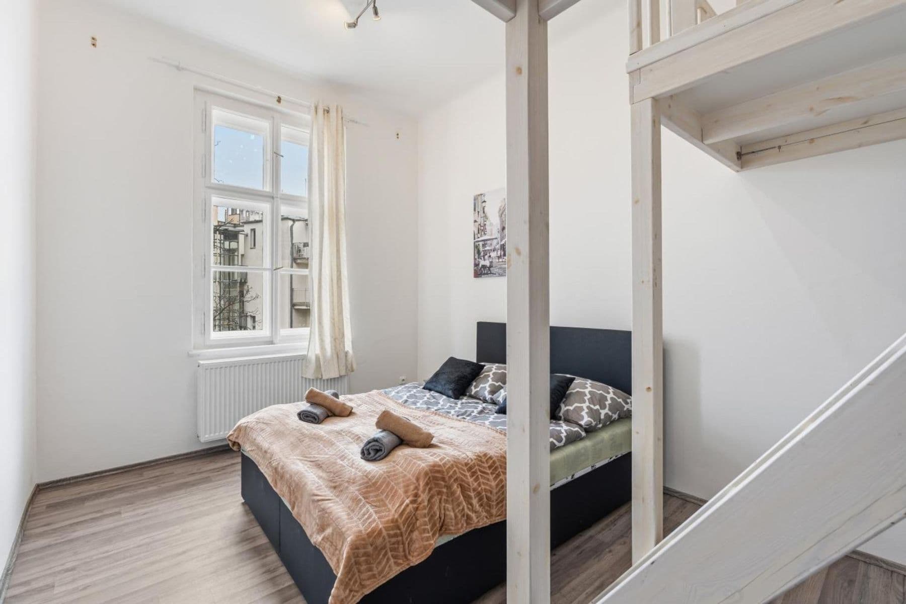 Prenájom bytu 154 m², Zborovská, Praha, Praha Prenájom bytu 154 m², Zborovská, Praha, Praha