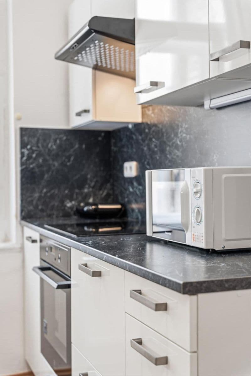 Prenájom bytu 154 m², Zborovská, Praha, Praha Prenájom bytu 154 m², Zborovská, Praha, Praha